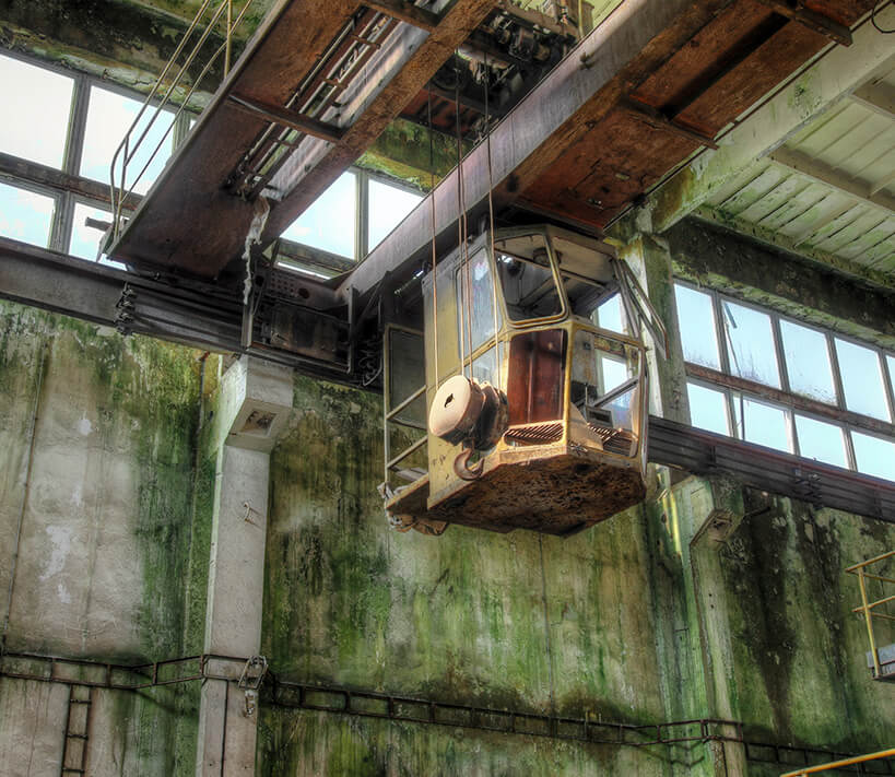 Types of Material Lifts Used in Warehouses