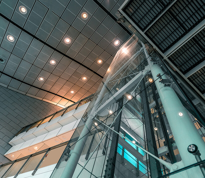 What is a Screw-Driven Elevator and How Does It Work