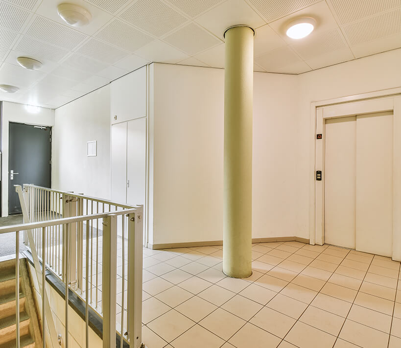 Why Smooth Lift Systems Are Ideal for Small Residences